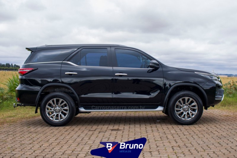 HILUX SW4 2.8 SRX 4X4 7 LUGARES 16V TURBO INTERCOOLER DIESEL 4P AUTOMÁTICO - 2022 - PALMEIRA DAS MISSõES