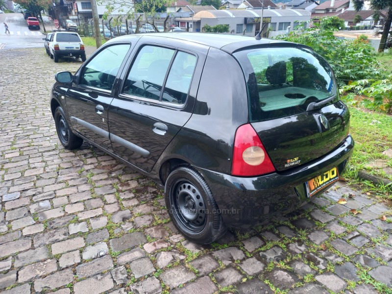 CLIO 1.0 AUTHENTIQUE 16V GASOLINA 4P MANUAL - 2008 - CAXIAS DO SUL