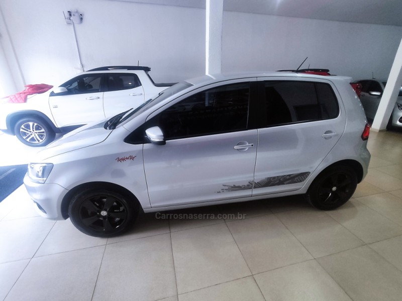 FOX 1.6 MI ROCK IN RIO 8V FLEX 4P MANUAL - 2016 - ANTôNIO PRADO