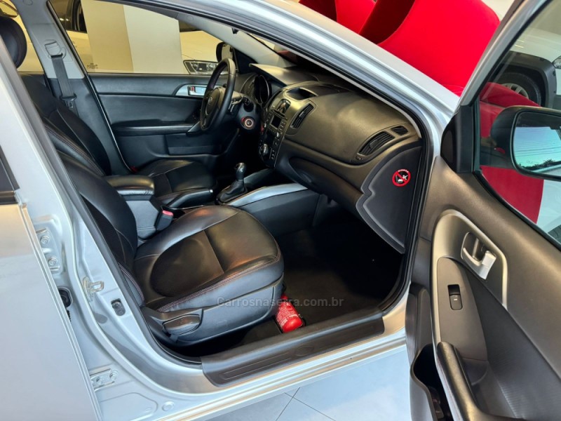 CERATO 1.6 SX3 16V GASOLINA 4P AUTOMÁTICO - 2013 - SALVADOR DO SUL