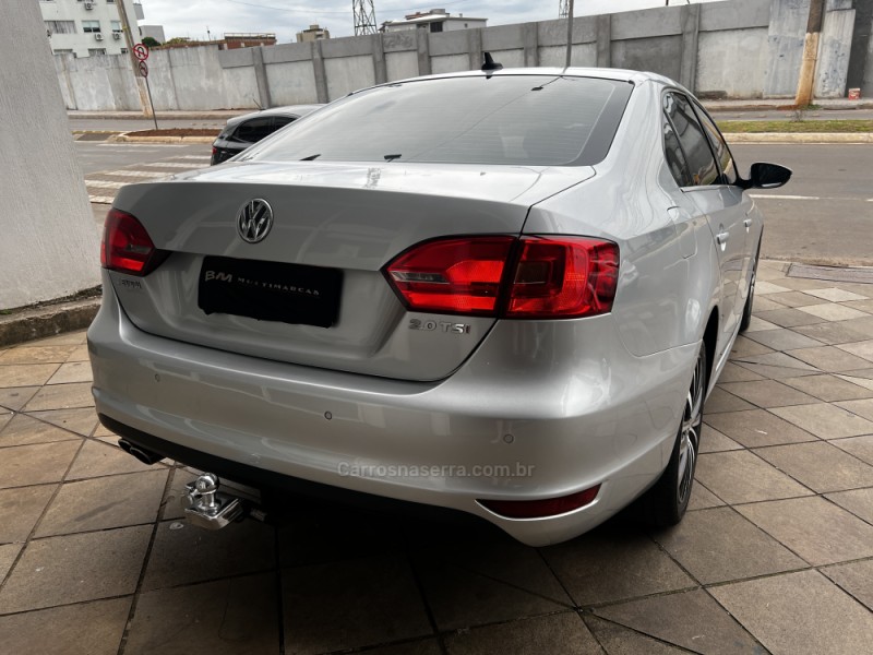 JETTA 2.0 TSI HIGHLINE 211CV GASOLINA 4P DSG - 2012 - GUAPORé