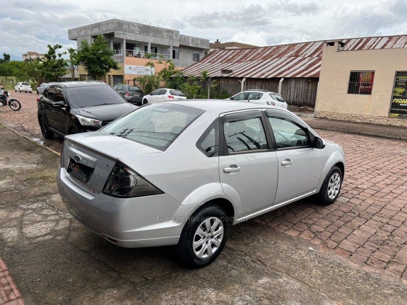 FIESTA 1.6 MPI SEDAN 8V FLEX 4P MANUAL - 2014 - VENâNCIO AIRES