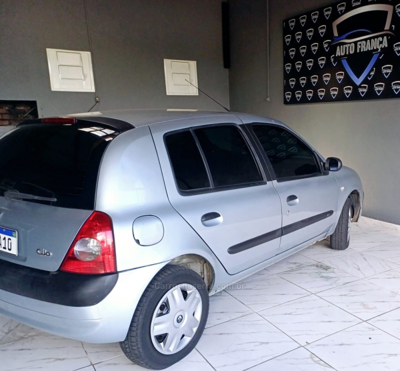 CLIO 1.0 EXPRESSION 16V GASOLINA 4P MANUAL - 2005 - CAXIAS DO SUL