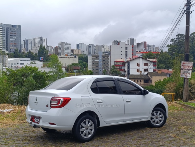 LOGAN 1.6 EXPRESSION 8V HI-FLEX 4P MANUAL - 2017 - CAXIAS DO SUL