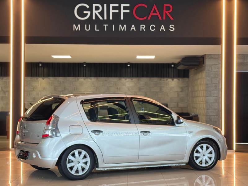 SANDERO 1.6 EXPRESSION 8V FLEX 4P MANUAL - 2014 - DOIS IRMãOS