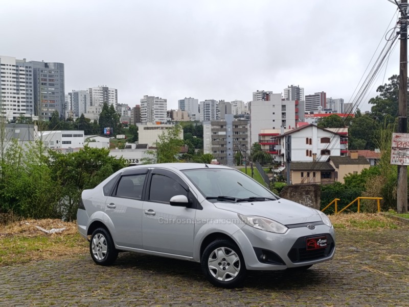 FIESTA 1.6 MPI CLASS SEDAN 8V FLEX 4P MANUAL - 2013 - CAXIAS DO SUL