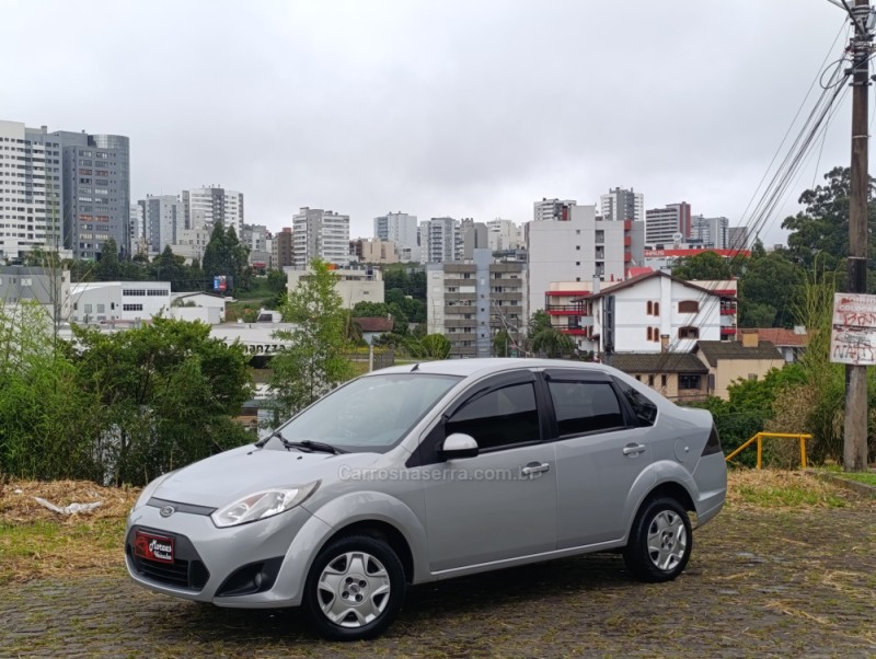 fiesta 1.6 mpi class sedan 8v flex 4p manual 2013 caxias do sul