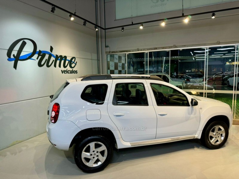 DUSTER 2.0 DYNAMIQUE 4X2 16V FLEX 4P AUTOMÁTICO - 2013 - ESTâNCIA VELHA