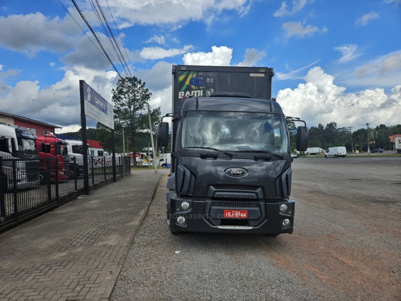 stralis nr 740 s41t 3 eixos 2012 farroupilha