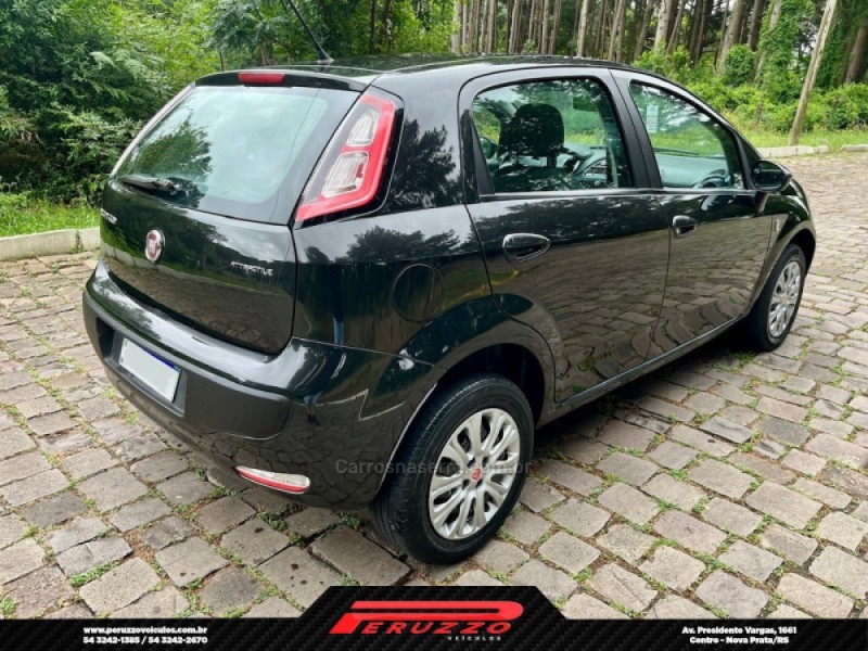 PUNTO 1.4 ATTRACTIVE ITALIA 8V FLEX 4P MANUAL - 2013 - NOVA PRATA