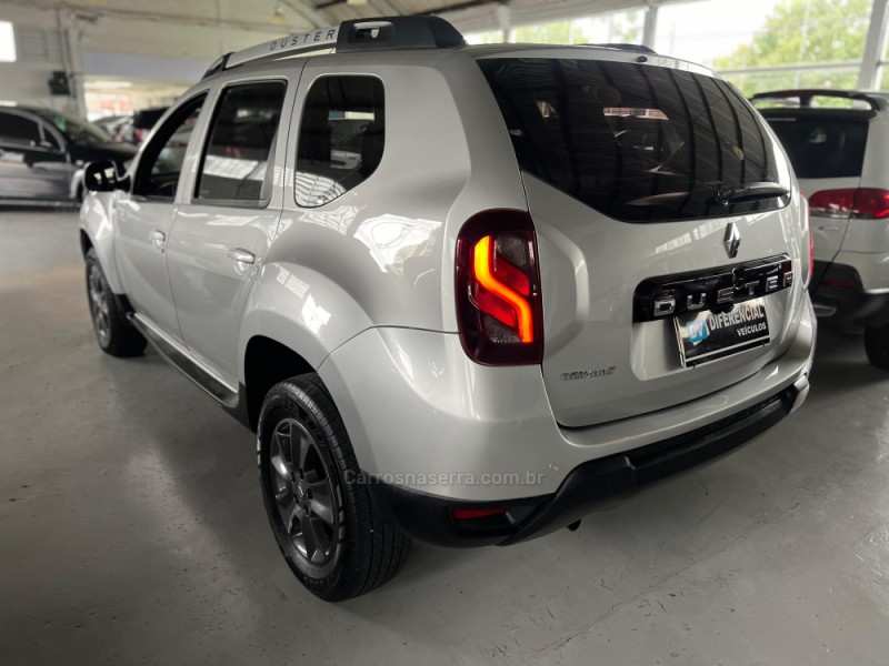 DUSTER 1.6 DYNAMIQUE 4X2 16V FLEX 4P MANUAL - 2017 - CAXIAS DO SUL