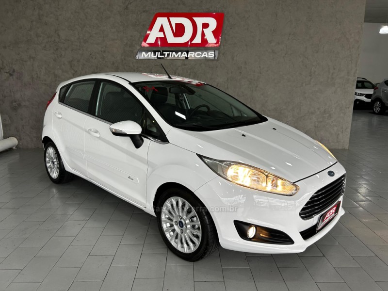 FIESTA 1.6 TITANIUM HATCH 16V FLEX 4P AUTOMÁTICO - 2014 - CAXIAS DO SUL