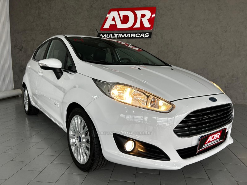 FIESTA 1.6 TITANIUM HATCH 16V FLEX 4P AUTOMÁTICO - 2014 - CAXIAS DO SUL