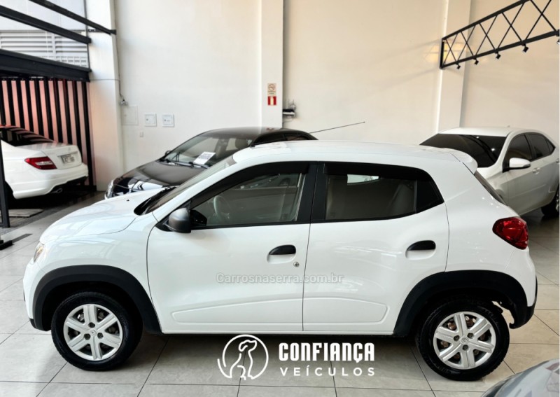 KWID 1.0 12V SCE FLEX LIFE MANUAL - 2020 - BENTO GONçALVES