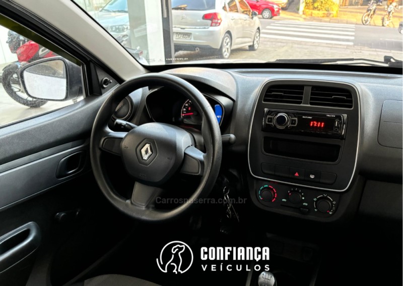 KWID 1.0 12V SCE FLEX LIFE MANUAL - 2020 - BENTO GONçALVES