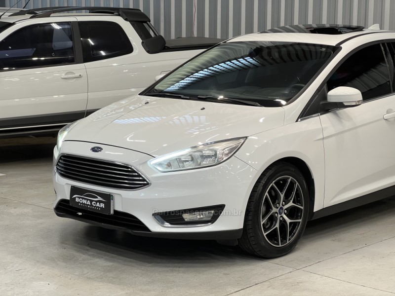 FOCUS 2.0 TITANIUM HATCH 16V FLEX 4P AUTOMÁTICO - 2017 - CAXIAS DO SUL