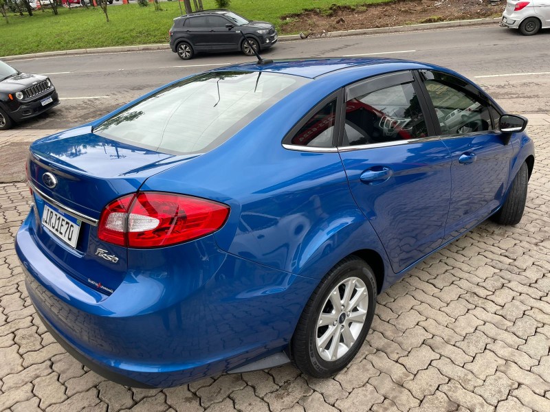 FIESTA 1.6 SE SEDAN 16V FLEX 4P MANUAL - 2011 - CAXIAS DO SUL