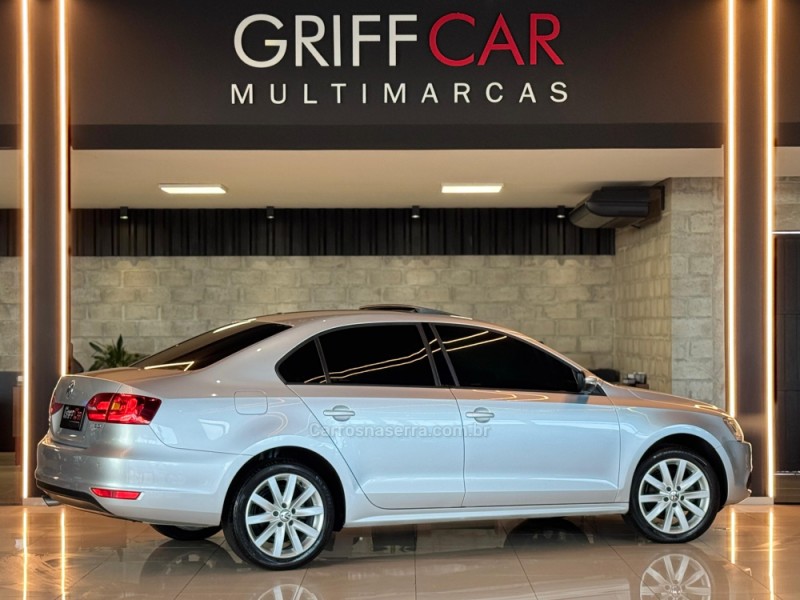 JETTA 2.0 COMFORTLINE FLEX 4P TIPTRONIC - 2014 - DOIS IRMãOS