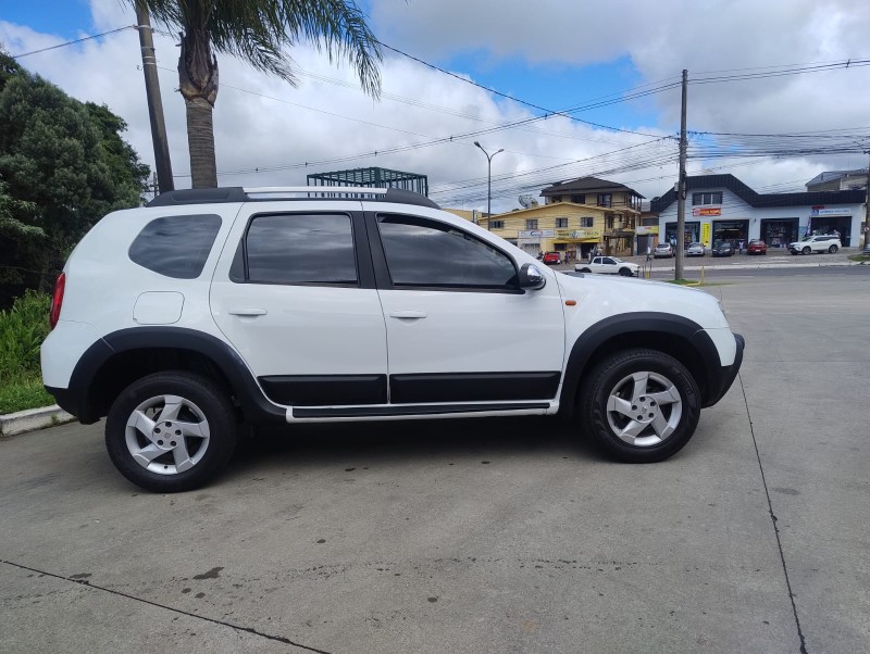 DUSTER 1.6 DYNAMIQUE 4X2 16V FLEX 4P MANUAL - 2015 - CAXIAS DO SUL