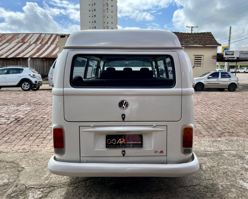 KOMBI 1.6 STD 8V GASOLINA 3P MANUAL - 2003 - VENâNCIO AIRES