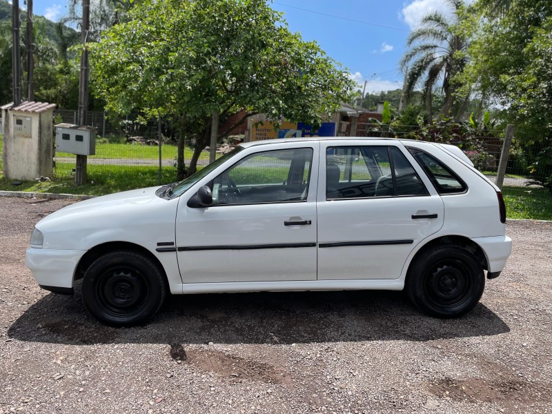 GOL 1.0 MI 16V GASOLINA 4P MANUAL - 1999 - BOM PRINCíPIO