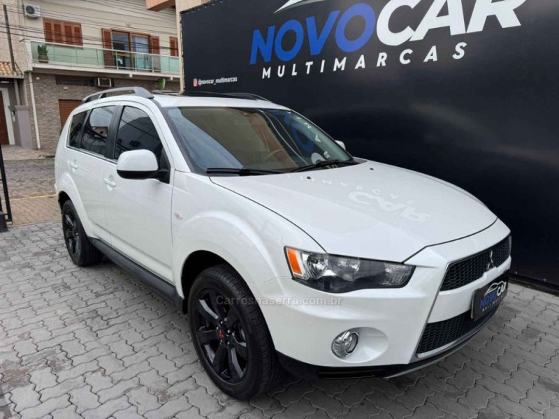 OUTLANDER 3.0 GT 4X4 V6 24V GASOLINA 4P AUTOMÁTICO - 2012 - ESTâNCIA VELHA