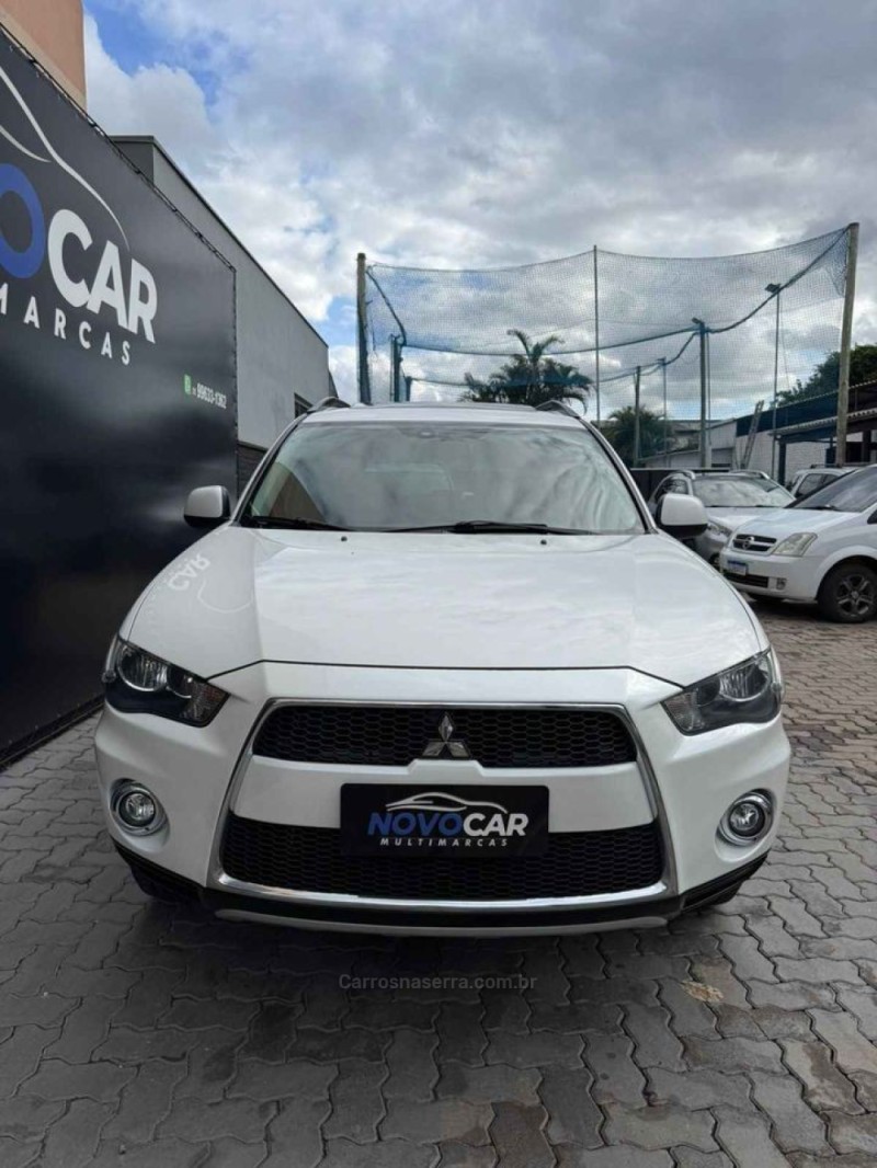 OUTLANDER 3.0 GT 4X4 V6 24V GASOLINA 4P AUTOMÁTICO - 2012 - ESTâNCIA VELHA