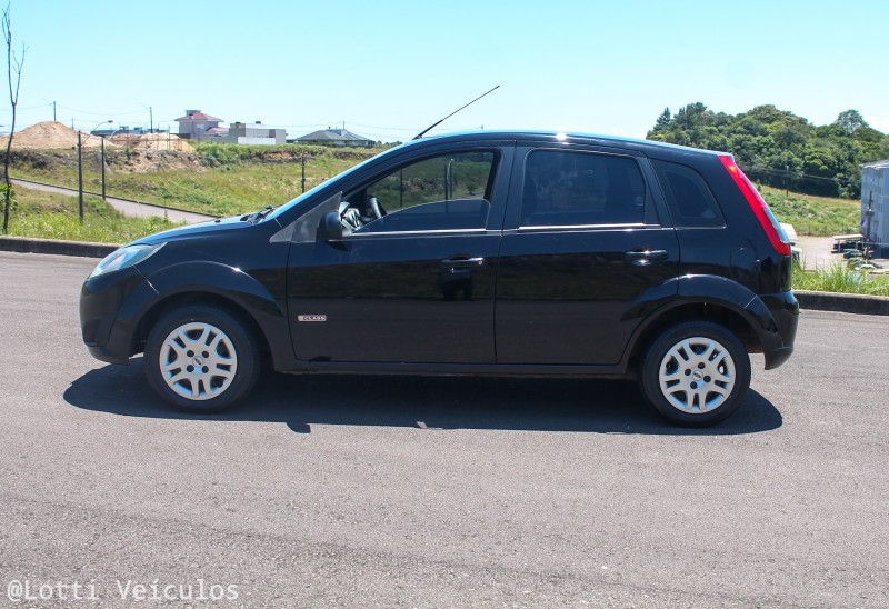 FIESTA 1.0 MPI CLASS 8V FLEX 4P MANUAL - 2013 - FARROUPILHA