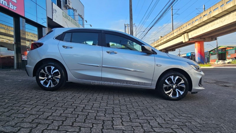 ONIX 1.0 PREMIER II 12V TURBO FLEX 4P AUTOMÁTICO - 2023 - NOVO HAMBURGO