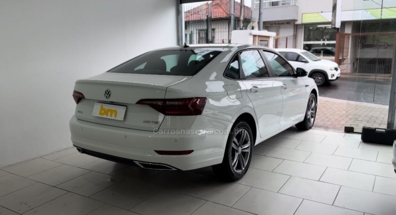 JETTA 1.4 R-LINE 250 16V TSI FLEX 4P AUTOMÁTICO - 2018 - CAXIAS DO SUL