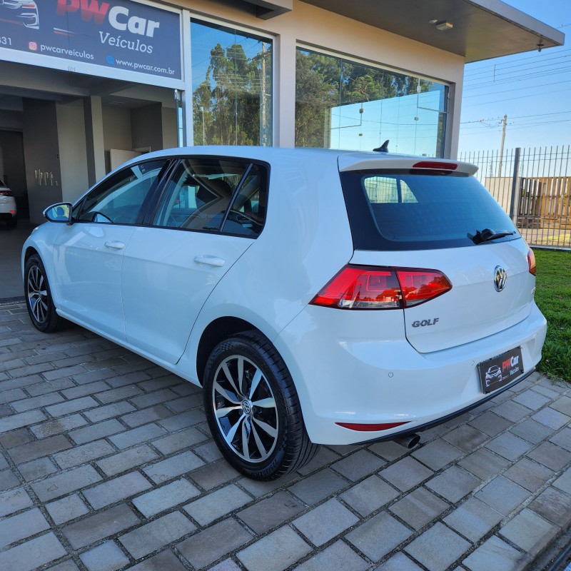 GOLF 1.6 MSI COMFORTLINE 16V TOTAL FLEX 4P TIPTRONIC - 2016 - BENTO GONçALVES