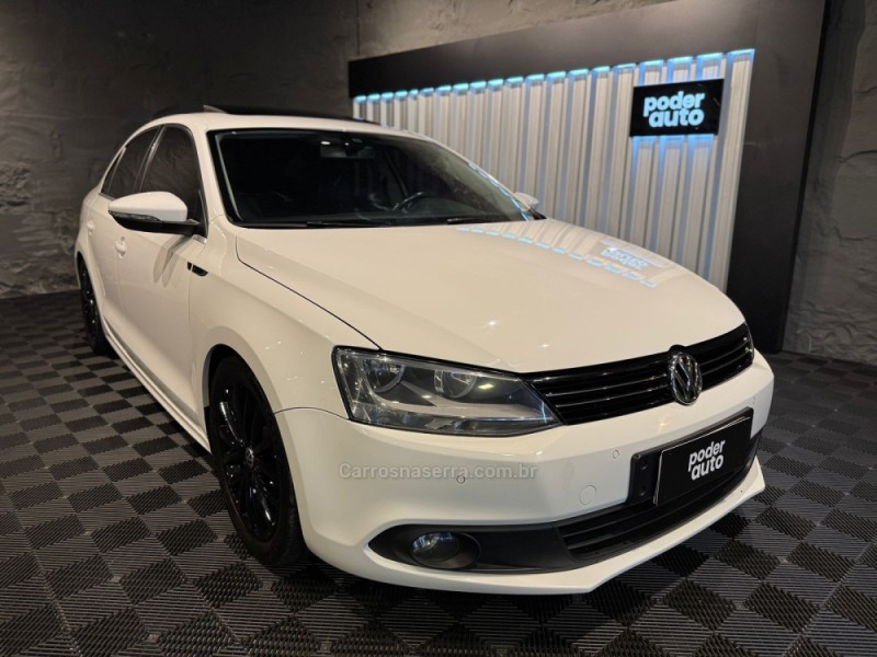 jetta 2.0 tsi dsg highline 200cv gasolina 4p automatico 2012 farroupilha