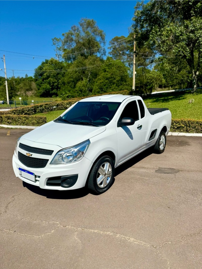 montana 1.4 mpfi ls cs 8v flex 2p manual 2017 nova prata