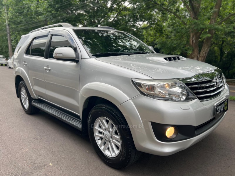 hilux sw4 3.0 srv 4x4 16v turbo intercooler diesel 4p automatico 2013 dois irmaos