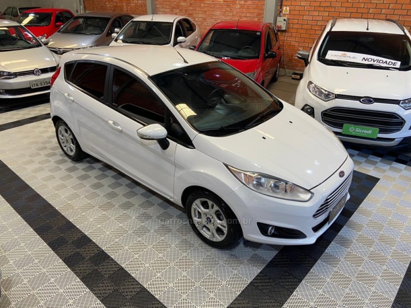 FIESTA 1.6 SE HATCH 16V FLEX 4P MANUAL - 2015 - BENTO GONçALVES