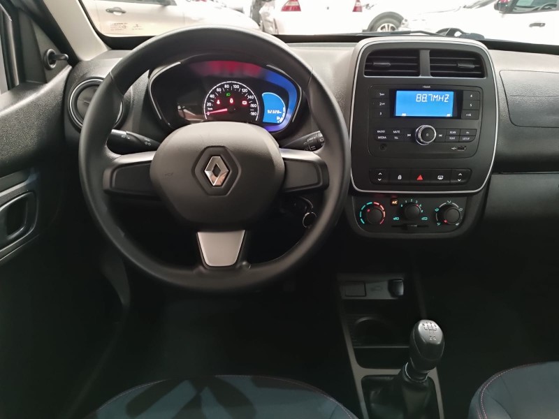 KWID 1.0 12V SCE FLEX ZEN MANUAL - 2022 - NOVO HAMBURGO