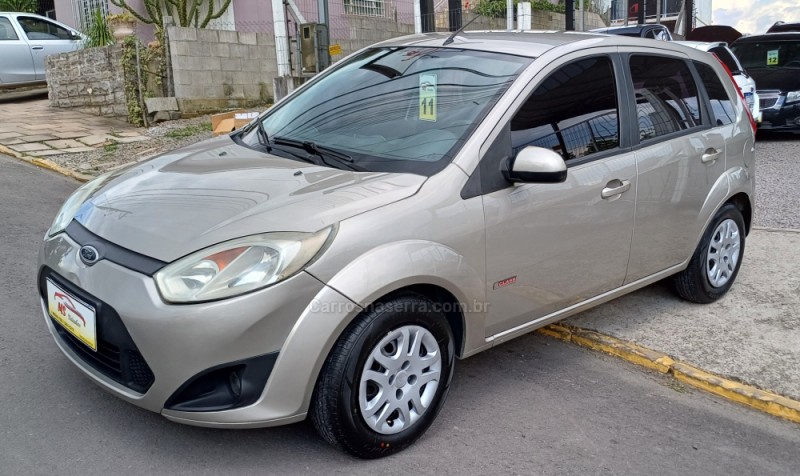 FIESTA 1.0 MPI CLASS HATCH 8V FLEX 4P MANUAL - 2011 - FARROUPILHA