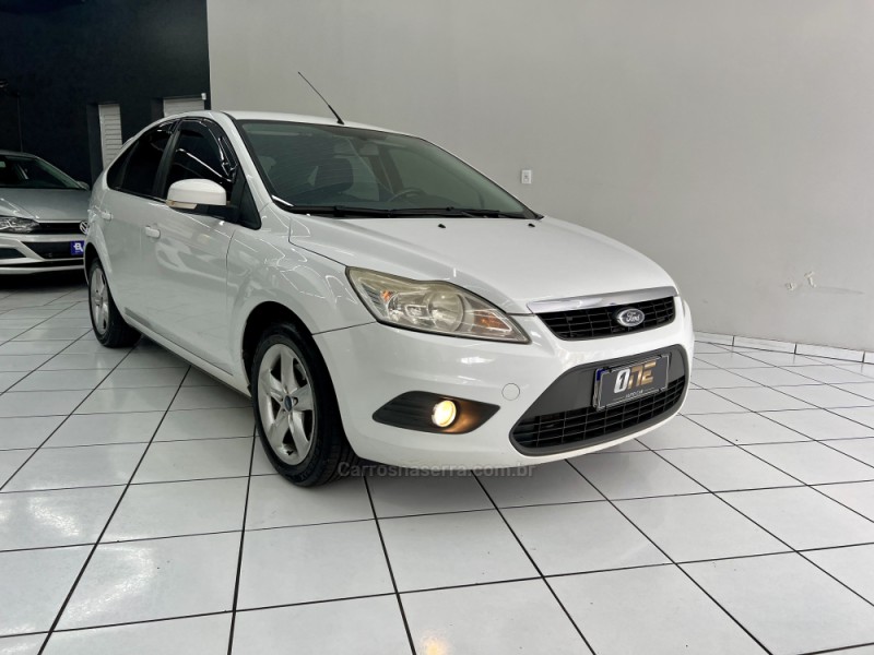 FOCUS 1.6 GLX 8V FLEX 4P MANUAL - 2013 - PASSO FUNDO