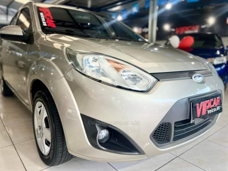 FIESTA 1.6 MPI 8V GASOLINA 4P MANUAL - 2012 - ESTâNCIA VELHA