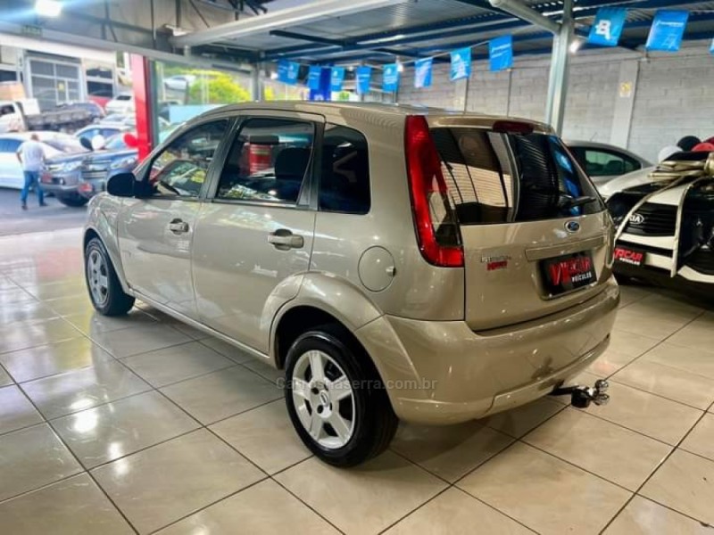 FIESTA 1.6 MPI 8V GASOLINA 4P MANUAL - 2012 - ESTâNCIA VELHA