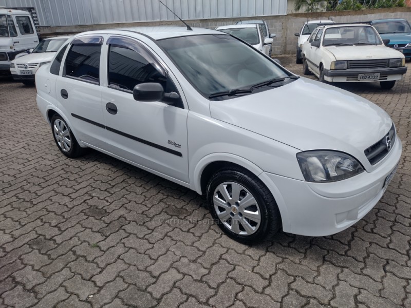 CORSA 1.8 MPFI MAXX SEDAN 8V FLEX 4P MANUAL - 2006 - CAXIAS DO SUL