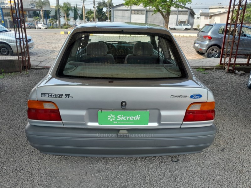 ESCORT 1.6 GL 8V GASOLINA 2P MANUAL - 1995 - VERANóPOLIS