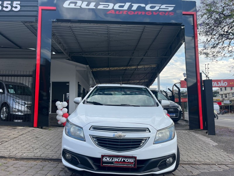 PRISMA 1.4 MPFI LTZ 8V FLEX 4P MANUAL - 2015 - CAXIAS DO SUL