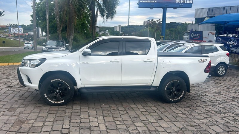 HILUX 2.8 SRV 4X4 CD 16V DIESEL 4P AUTOMÁTICO - 2017 - FARROUPILHA