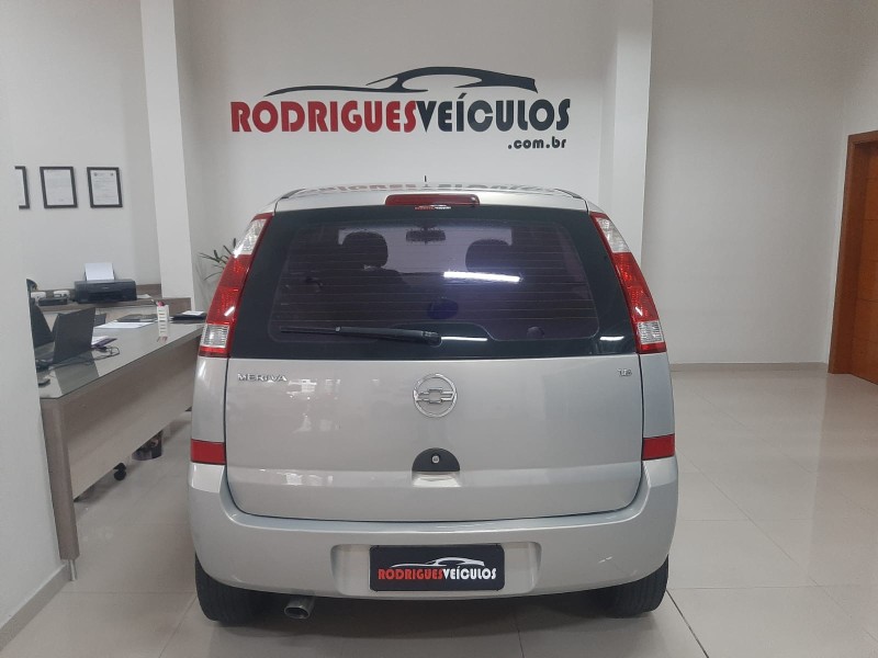 MERIVA 1.8 MPFI JOY 8V FLEX 4P MANUAL - 2005 - CAXIAS DO SUL