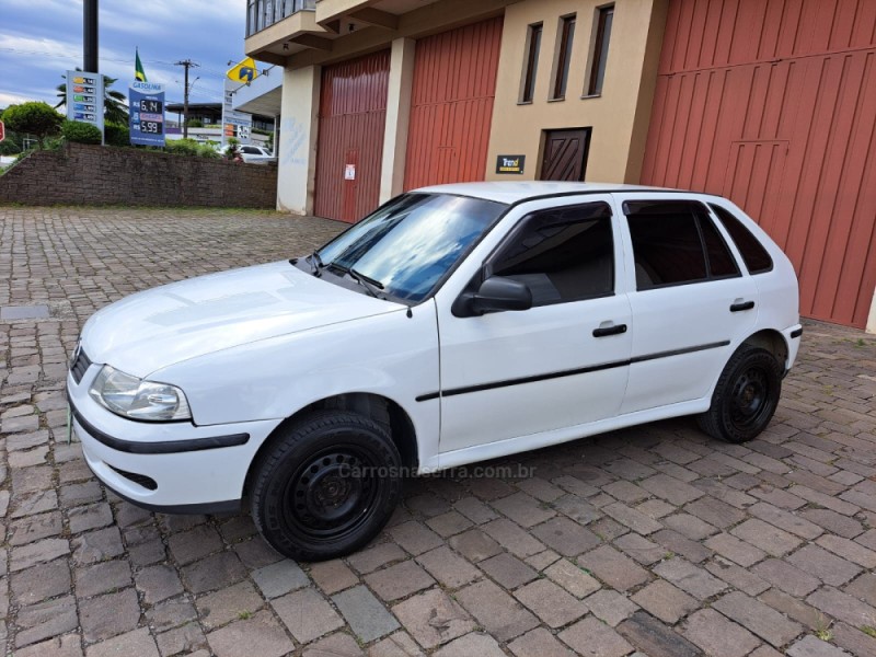 GOL 1.0 MI 8V GASOLINA 4P MANUAL G.III - 2004 - VERANóPOLIS