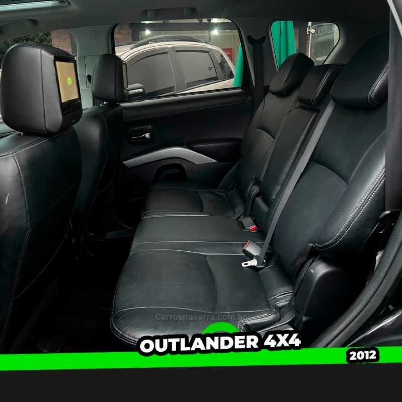 OUTLANDER 3.0 4X4 V6 24V GASOLINA 4P AUTOMÁTICO - 2012 - TAQUARA