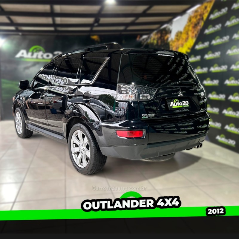 OUTLANDER 3.0 4X4 V6 24V GASOLINA 4P AUTOMÁTICO - 2012 - TAQUARA