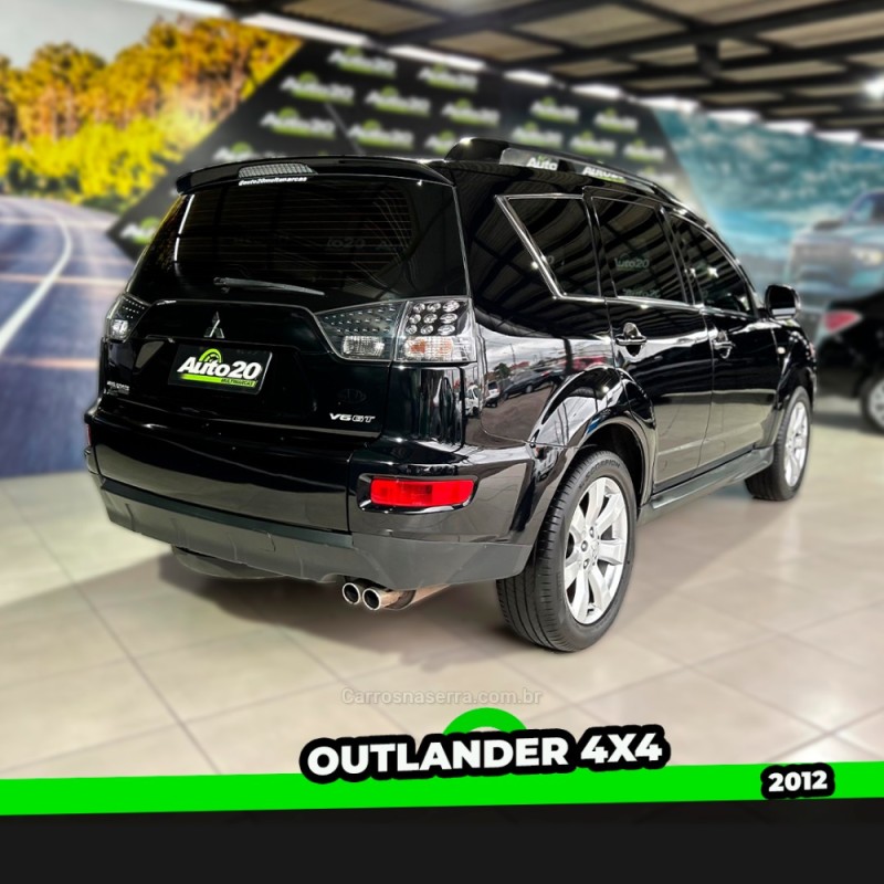 OUTLANDER 3.0 4X4 V6 24V GASOLINA 4P AUTOMÁTICO - 2012 - TAQUARA