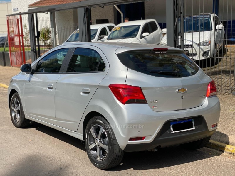 ONIX 1.4 MPFI LTZ 8V FLEX 4P MANUAL - 2018 - PAROBé